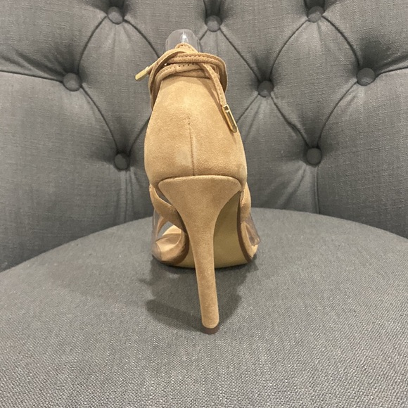 Steve Madden beige presidnt strappy heels - Picture 4 of 5